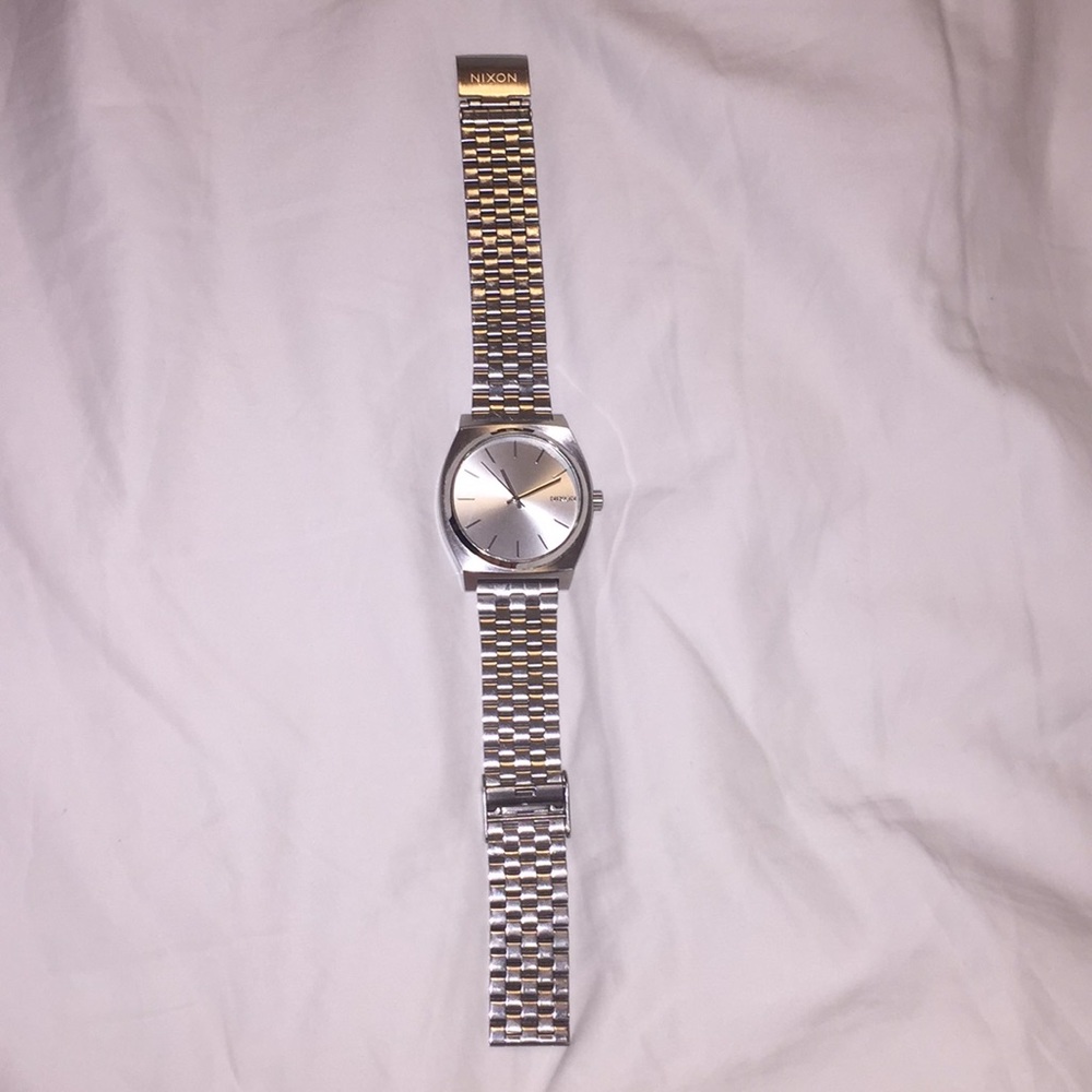Men’s/Women’s Nixon TimeTeller Watch
